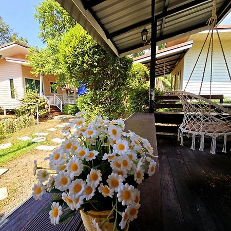 Baan Suan Khun Ta บ้านพักสวนคุณตา Koh Chang Exterior photo