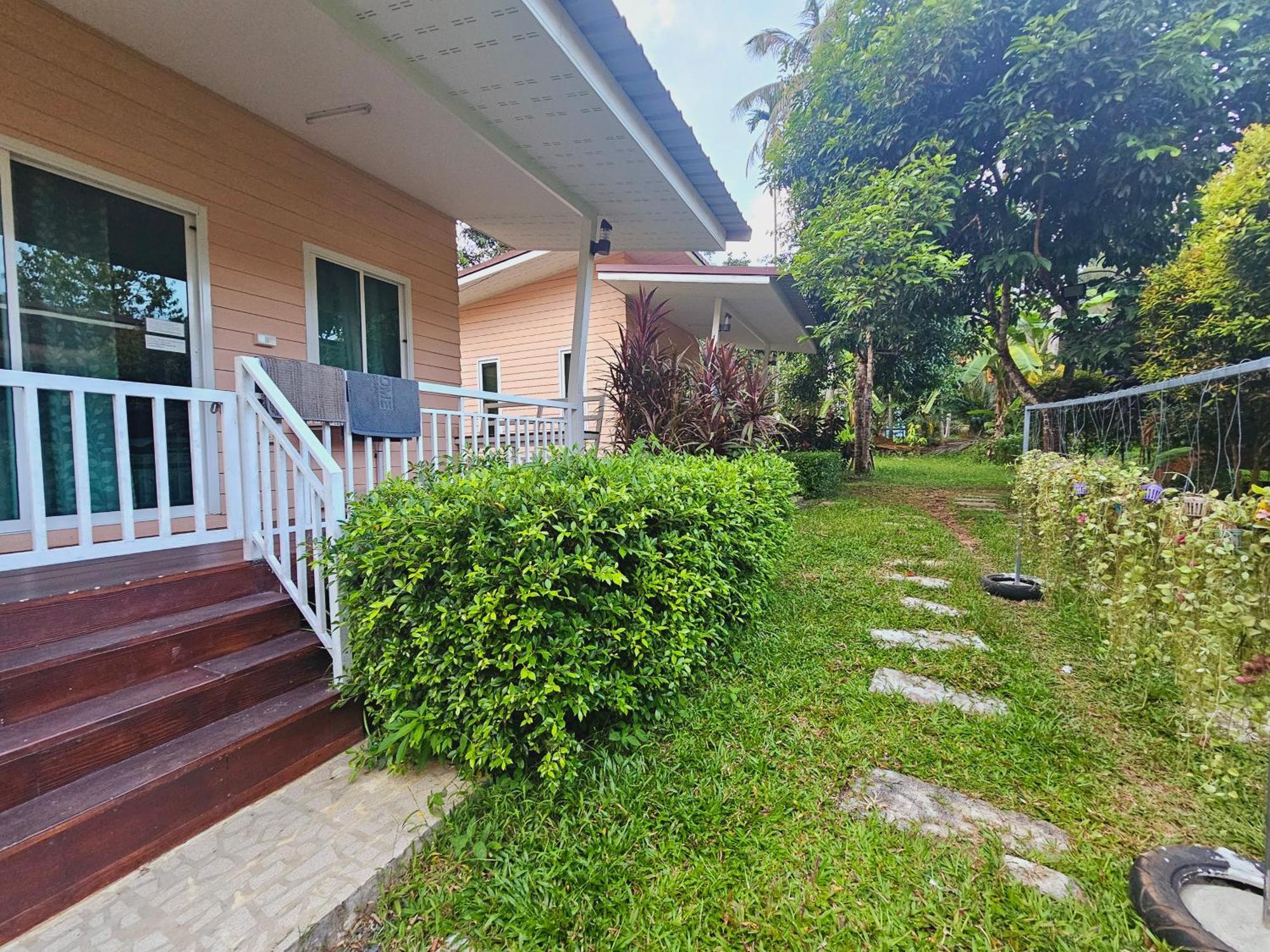 Baan Suan Khun Ta บ้านพักสวนคุณตา Koh Chang Exterior photo