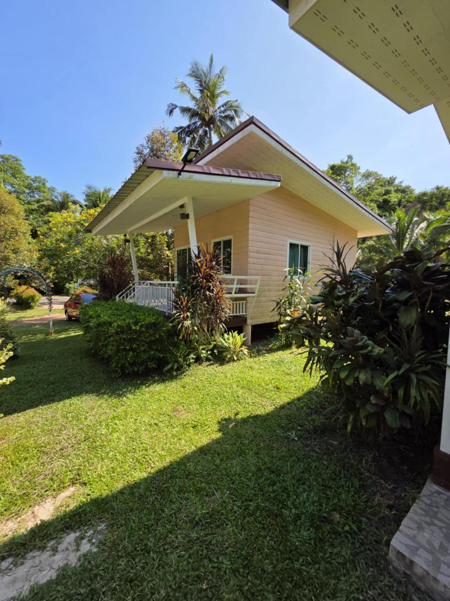 Baan Suan Khun Ta บ้านพักสวนคุณตา Koh Chang Exterior photo